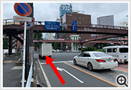 首都高速神奈川2号三ツ沢線「三ツ沢」を出て県道13号線を直進