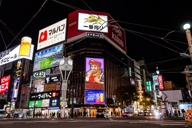 【すすきの周辺のおすすめ駐車場】混雑状況や観光スポット情報