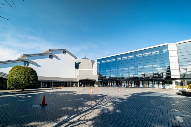 【府中の森芸術劇場周辺駐車場】混雑状況や公式情報と観光スポット