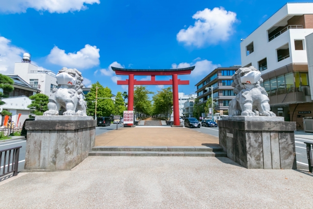 【鶴岡八幡宮周辺のおすすめ駐車場】混雑状況や公式情報と観光スポット