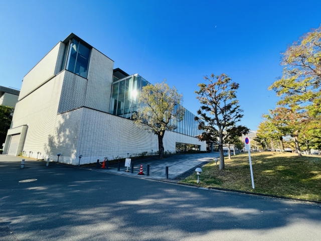 愛媛県美術館の画像