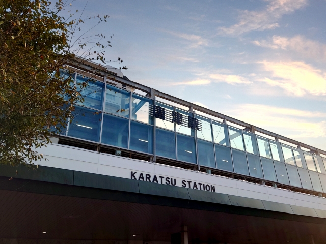 【唐津駅周辺のおすすめ駐車場】混雑状況や観光スポット情報