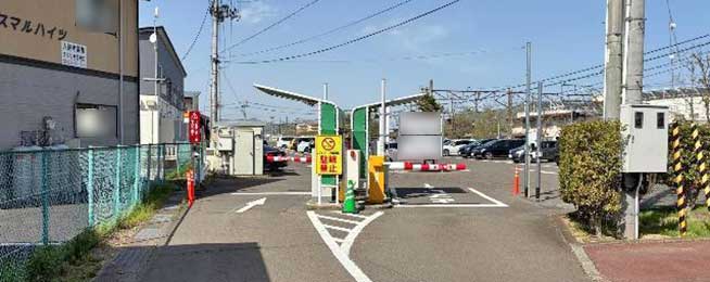 白石駅前駐車場