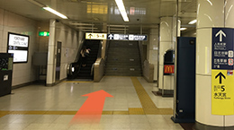 半蔵門線「水天宮前駅」改札の画像